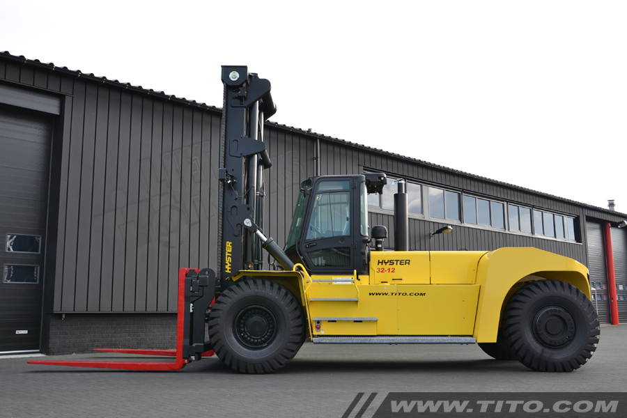 Reachstackers Big Forklifts Tito Lifttrucks Hyster H32XM 12 Reachstackers Big Forklifts Tito Lifttrucks Hyster H32XM 12