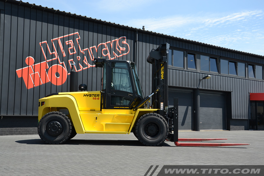SOLD // New 16 ton Hyster forklift for sale