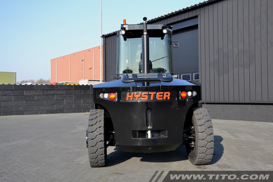Hyster H16XM-6 special paint 'Jet Black'