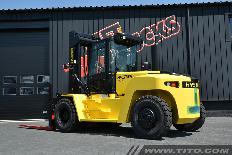 SOLD // New 16 ton Hyster forklift for sale