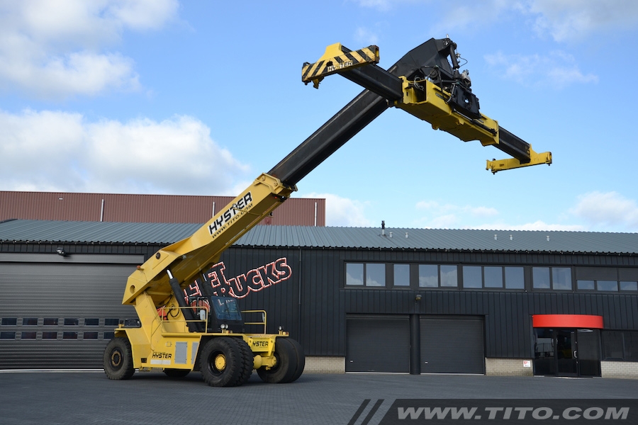 Hyster RS46-36CH used 46 ton reach stacker