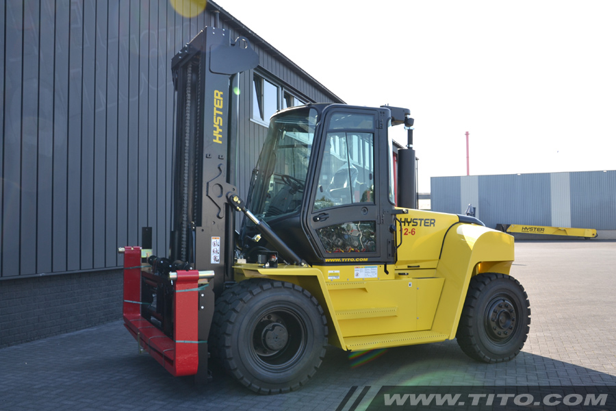 SOLD // 12 TON HYSTER FORKLIFT