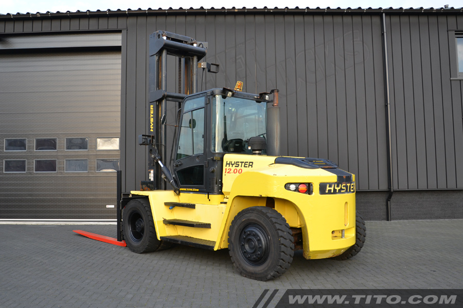 SOLD // Used 12 ton Hyster forklift for sale