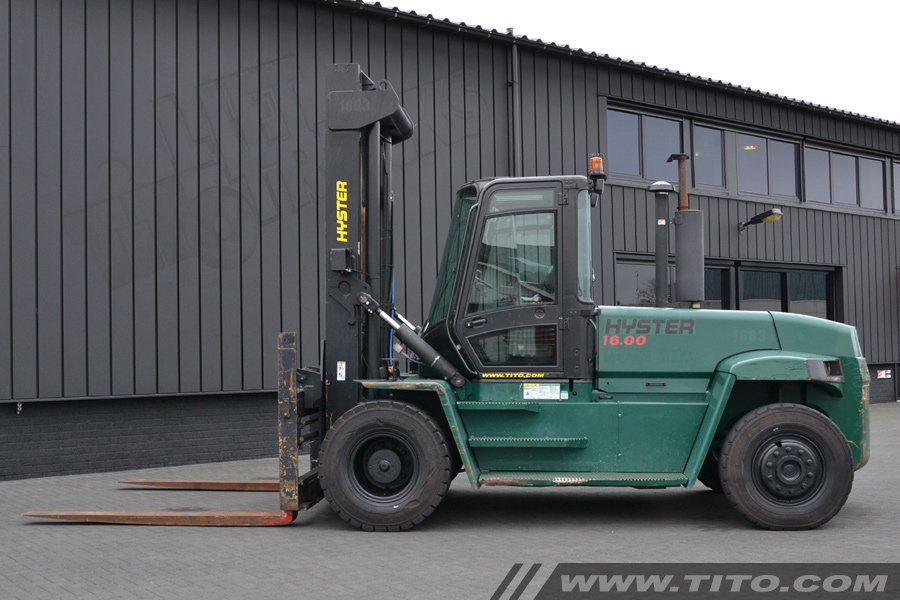 SOLD // used 16 ton forklift for sale