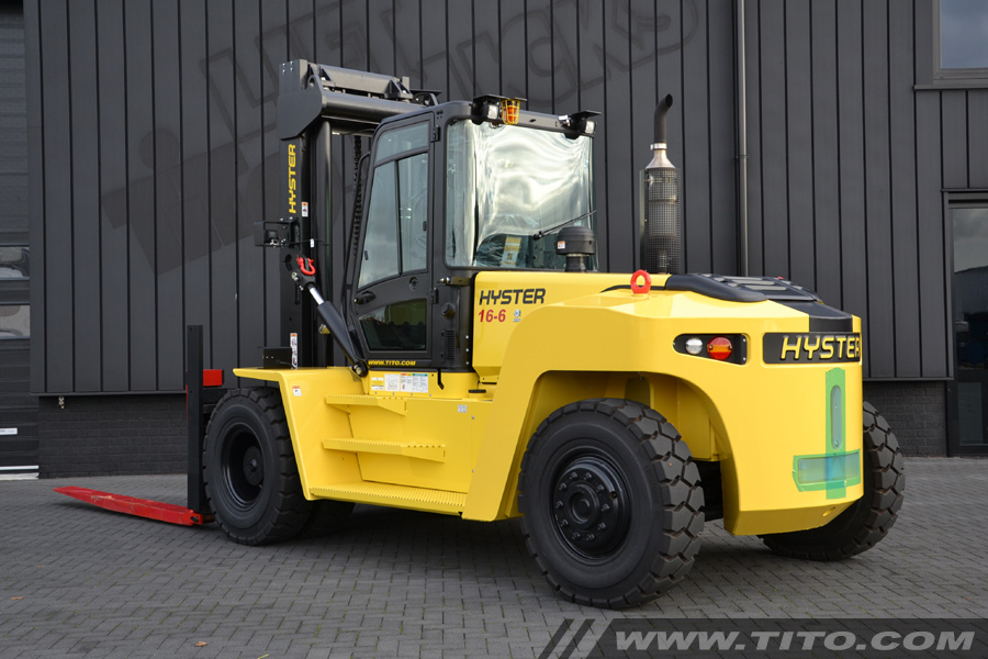 SOLD // New 16 ton Hyster forklift H16XM-6 for sale 