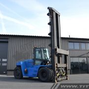 Hyster empty container handler