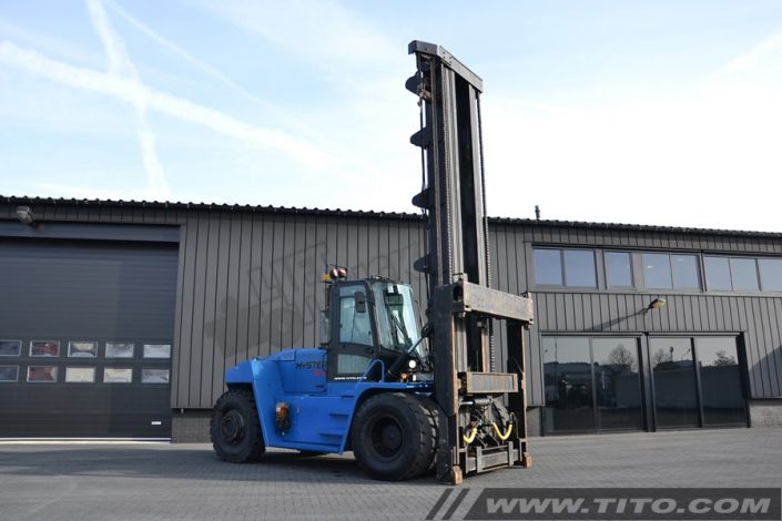 Hyster empty container handler