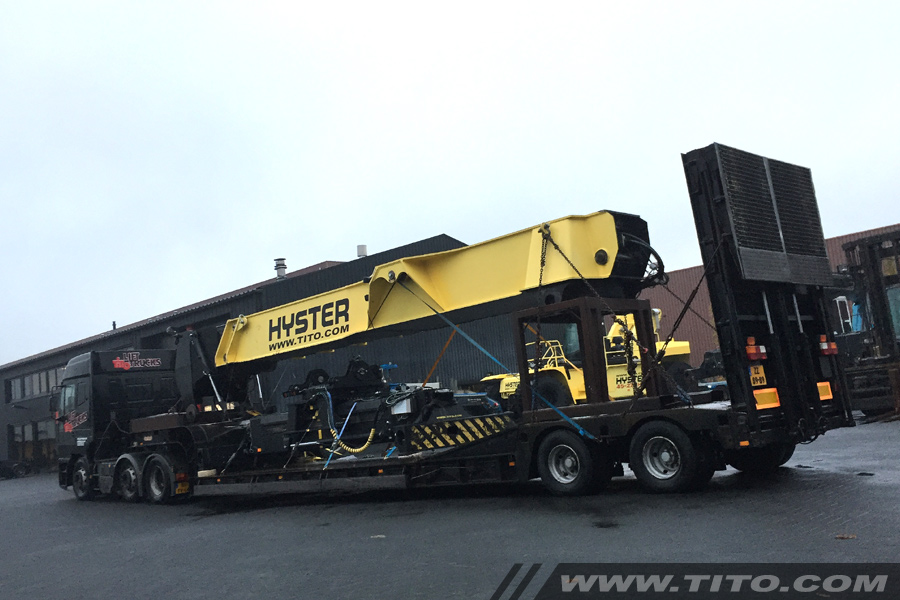 hyster-reachstacker-boom-transport-blog231116