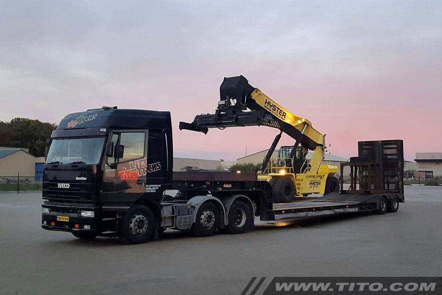 reach-stacker-transportation-blog231116