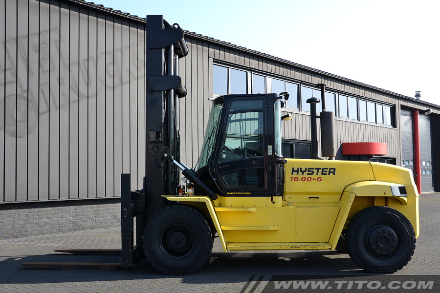 SOLD // Used 16 ton forklift for sale