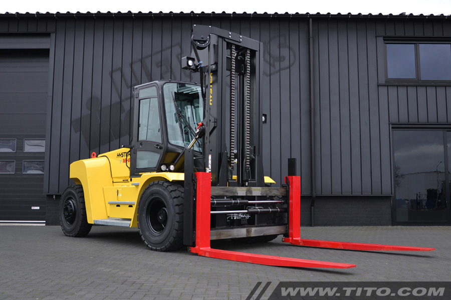 SOLD // New 16 ton Hyster forklift H16XM-6