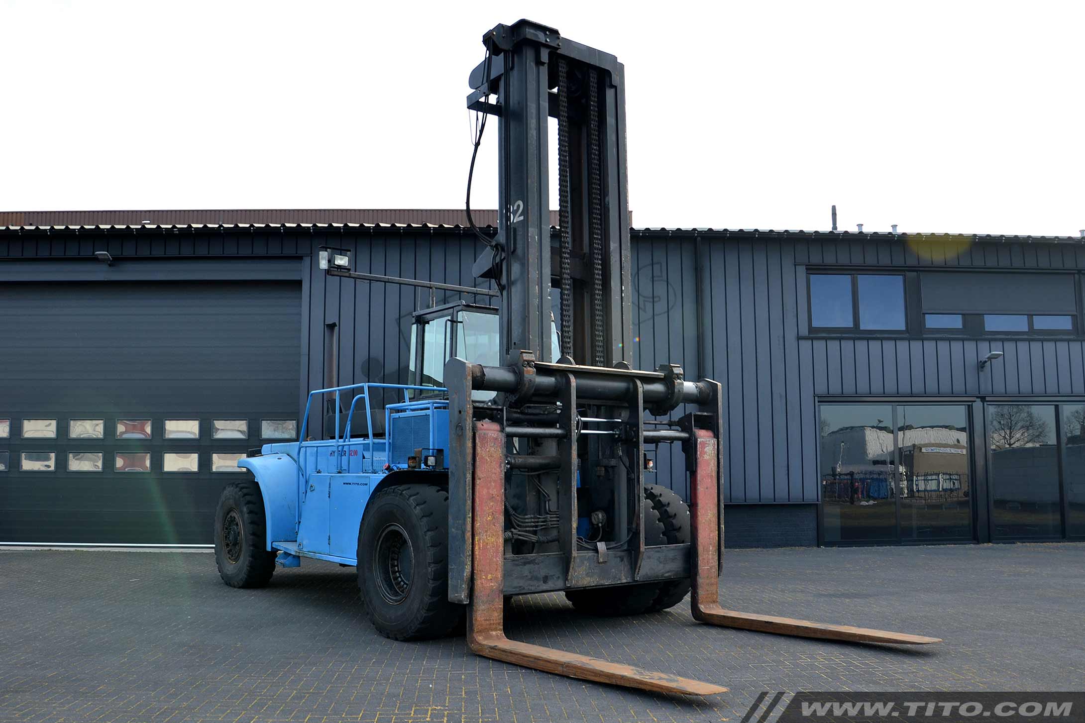 Reachstackers Big Forklifts Tito Lifttrucks Hyster H32 00F LM Reachstackers Big Forklifts Tito Lifttrucks Hyster H32 00F LM